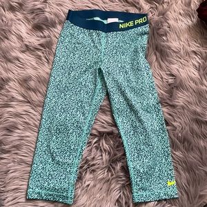 Capris workout leggings